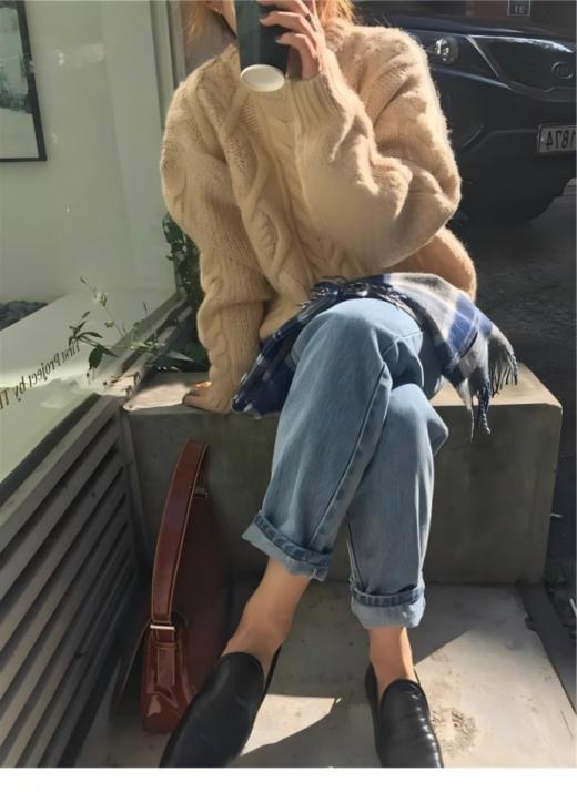 【小野日记Yono's Diary 秋冬复古麻花慵懒毛衣XY-F-169】 👗这款毛衣简直是秋冬季节的百搭神器！👊加厚的设计，🔥红色和卡其两个颜色！！ 商品图3