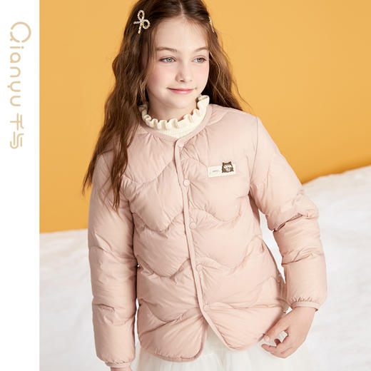 笛莎千与2024冬季新款男女童同款简约基础圆领轻薄羽绒服 商品图3