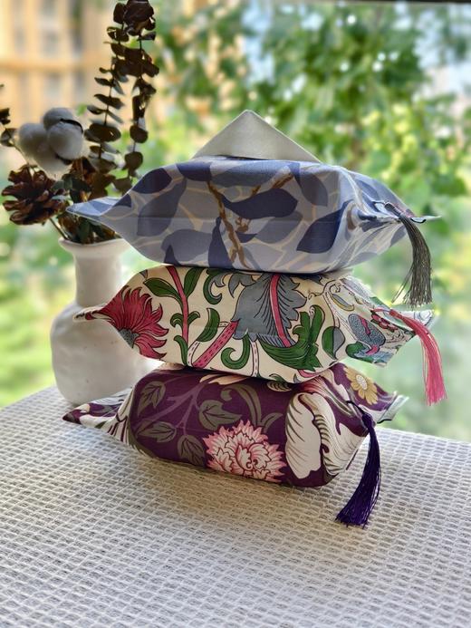 氛围感铁搭子❗️英国Morris经典名画系列茶巾桌旗！有从没见过的新花色❗️  ⭕️升级款双层茶巾✅经典画稿系列，三色可选  💰29元起独家秒杀，顶级艺术画作带回家！桌旗，还有新品纸巾抽 商品图1