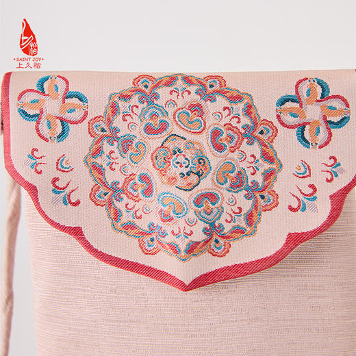 SAINTJOY/上久楷礼盒  锦蛇献瑞  宋锦挂件SPS24A06  斜挎包BWS24B1301 商品图10