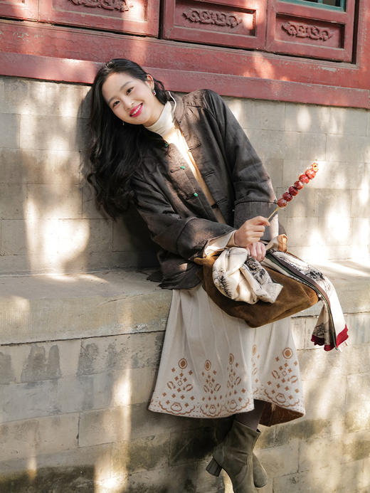 馥郁花田 繁花香云纱玉蝉蝙蝠盘扣蚕丝棉中式小袄 山林曦照 商品图1