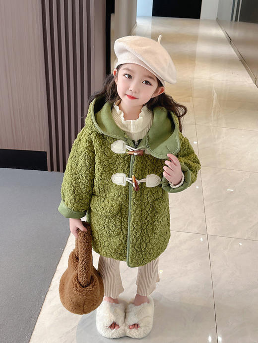 【时尚可爱毛毛连帽大衣，连帽领口，百搭舒适】女童羊羔绒外套 秋冬新款 洋气儿童加绒上衣秋装 宝宝加厚童装-QQ 商品图1