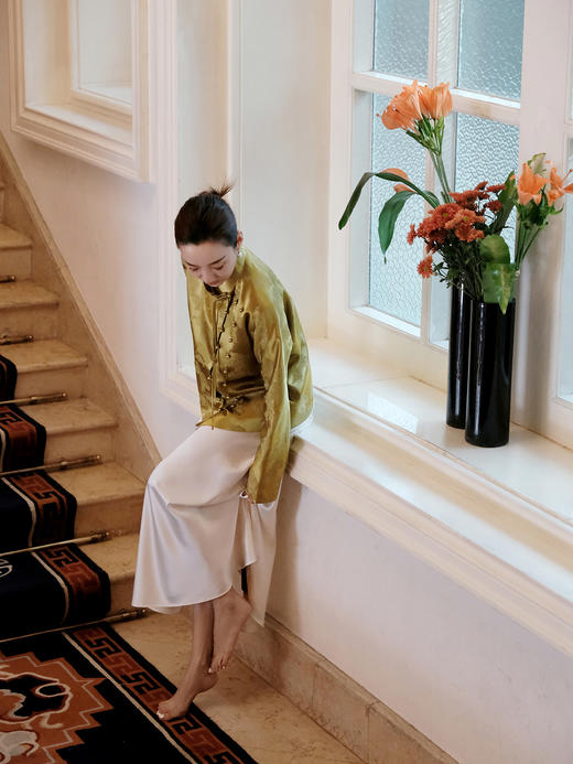 东方境X郭培| 芥末黄刺绣提花新中式上衣 商品图9