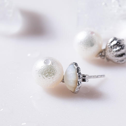 2021年akoya18k黄金镶钻高级线条感珍珠项链/雪白珠纯银贝母耳钉 商品图5