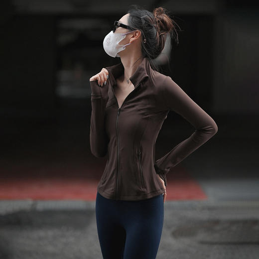 beemen新款健身服女收腰显瘦透气瑜伽上衣跑步运动外套拉链立领长袖秋季 商品图4