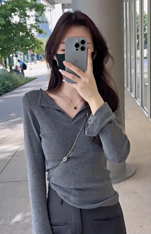 两件立减20元❗️🔥脱下大衣最美的打底衫❗️【抗起球！V领显瘦纸片人针织衫】不止显瘦还显白  打底届的精英❗自然翻叠领～舒适纯欲简约风~ 商品图9