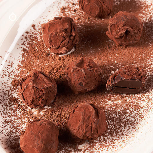 企鹅市集|法国巧克力金匠MichelCluizel 榛子巧克力/松露巧克力/糖渍橙皮巧克力条袋装130g 商品图3