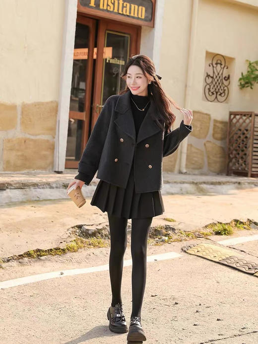 澳毛短款大衣 商品图4