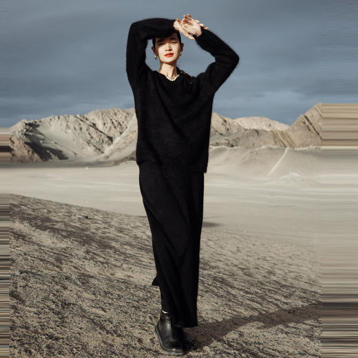 绽放751朵/【鹤绒系列】冬季慵懒宽松落肩带围脖可拆卸套头毛衣 商品图1