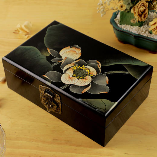 【经典】山西平遥非遗推光漆器手工彩绘荷韵首饰盒  复古高档梳妆盒新中式收纳盒非遗项目 商品图1