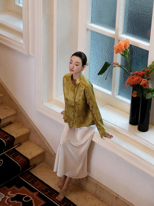 东方境X郭培| 芥末黄刺绣提花新中式上衣 商品图8