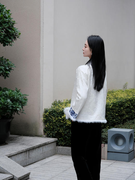 盛唐牡丹| 闲云野鹤丝毛三蓝手推绣棉外套 商品图4