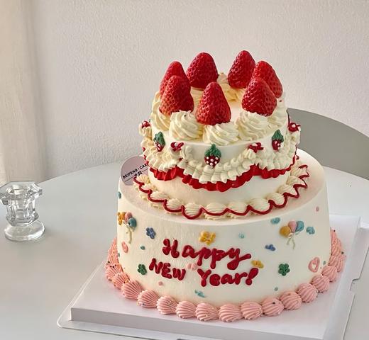 【优品系列】---【手绘花边小草莓】跨年、新年、元旦蛋糕 商品图0