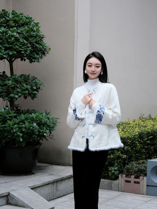 盛唐牡丹| 闲云野鹤丝毛三蓝手推绣棉外套 商品图3