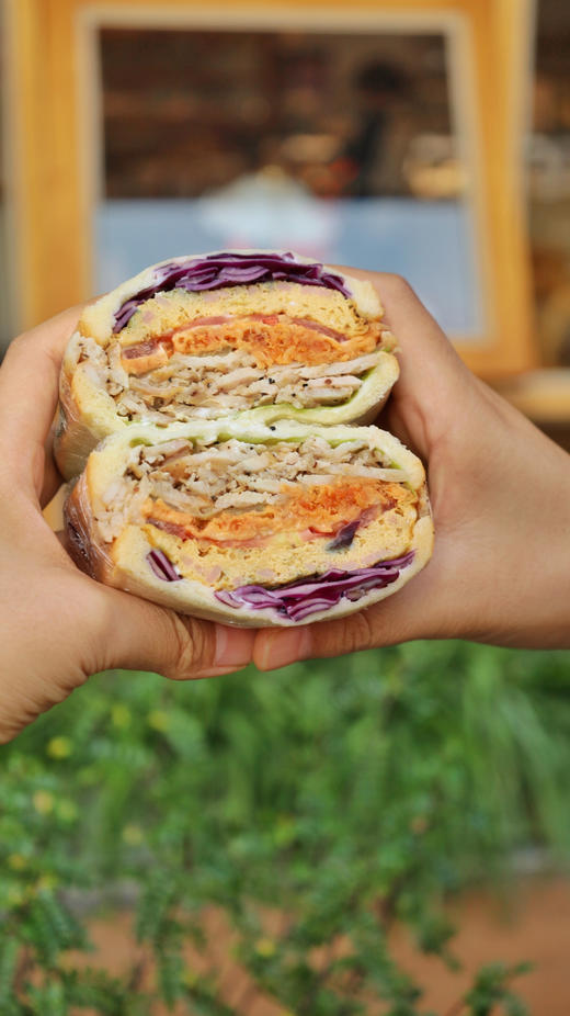 2烟熏鸡胸肉三明治 商品图2