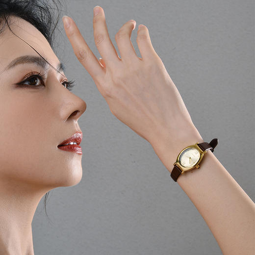 Manreya玛芮雅心动时分法式复古真皮手表 商品图3