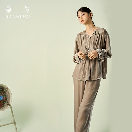 桑罗丝绒桑蚕丝睡衣套装女复古V领可外穿家居服2024年秋冬新品 商品图4