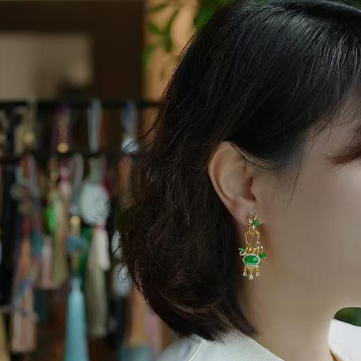 龢盒原创 满庭芳 冰阳翡翠蛋面蝶莲耳坠耳环 商品图5