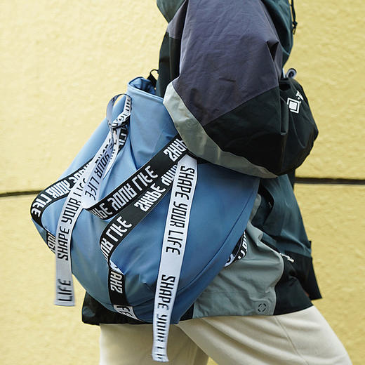 【趁早文创】趁早轻便休闲单肩斜挎手拎双肩包大容量多功能时尚旅行包通勤包 商品图1