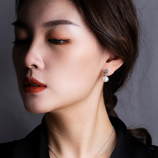 2021年akoya18k黄金镶钻高级线条感珍珠项链/雪白珠纯银贝母耳钉 商品图4