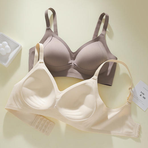 SDE-A28#  果冻软支撑一体式全固定手掌杯内衣女聚拢提拉无钢圈文胸（单件） 商品图0