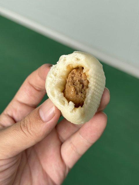  顺丰 安心定制手工老面鲜肉小笼包  基地直邮 商品图1