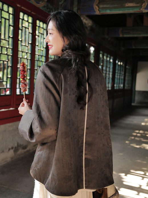 馥郁花田 繁花香云纱玉蝉蝙蝠盘扣蚕丝棉中式小袄 山林曦照 商品图2