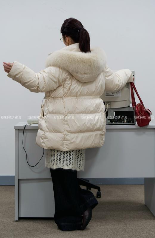 【门店同款】ENJOY冬季从“绒”冬日抽绳连帽毛领羽绒 159949681 商品图6