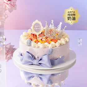 【幸福女神】送女神推荐的生日蛋糕，璀璨皇冠自带光芒，愿你做自己的女王；草莓+芒果粒夹心搭配软糯香甜的荔浦芋泥，水果营养，口感丰富（成都幸福西饼）