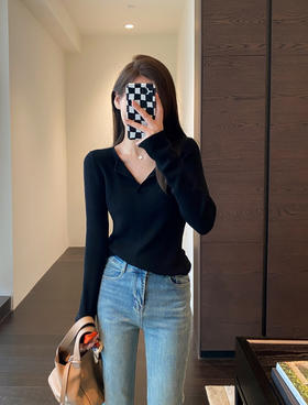 两件立减20元❗️🔥脱下大衣最美的打底衫❗️【抗起球！V领显瘦纸片人针织衫】不止显瘦还显白  打底届的精英❗自然翻叠领～舒适纯欲简约风~