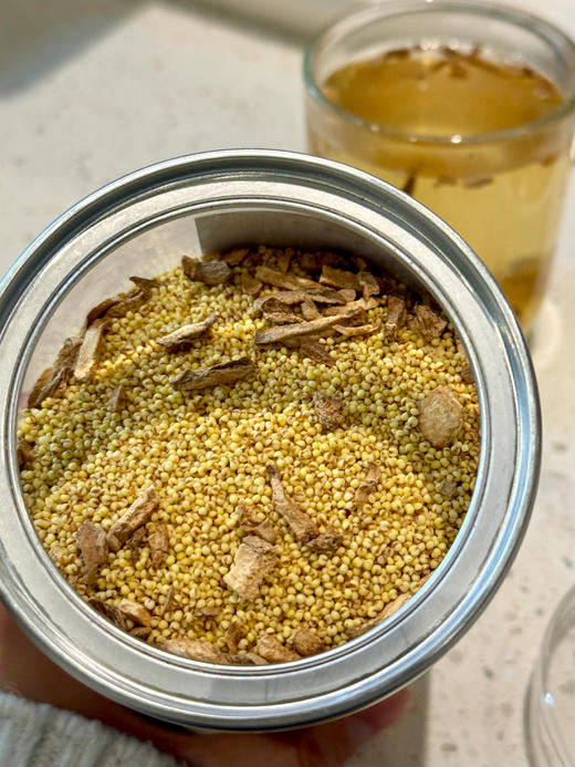 💦//【果然U品陈皮炒小米茶】 ✅甄选陈皮+干姜+黄小米，药食同源，科学配比 ✅古法重炒炮制，营养好吸收，茶性更温和 ✅有食材的天然微甜，无药味 好喝不辣嗓❗ 商品图3