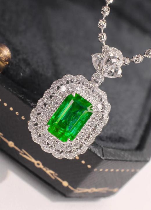 1.8ct刻面祖母绿吊坠 商品图2