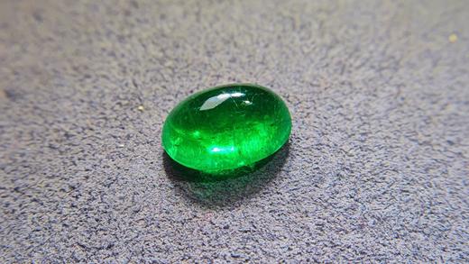 3.43ct蛋面祖母绿裸石 商品图1