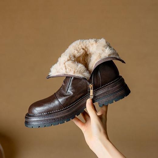 【预售5天】超轻鞋底~冬日暖阳切尔西厚底马丁靴女徽章金属扣真皮侧拉链短靴NJMK&K1265M 商品图4