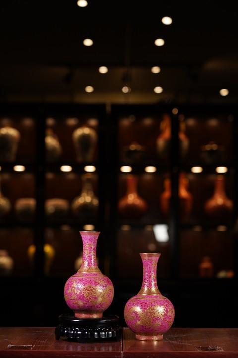 原矿胭脂红宫廷龙凤呈祥系列赏瓶 商品图1