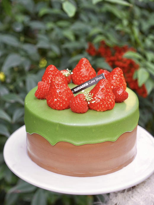 【开心果巧克力草莓】不额外添加一粒糖和一滴色素，所有的绿源自开心果本色，所有的甜源自巧克力本味 商品图5