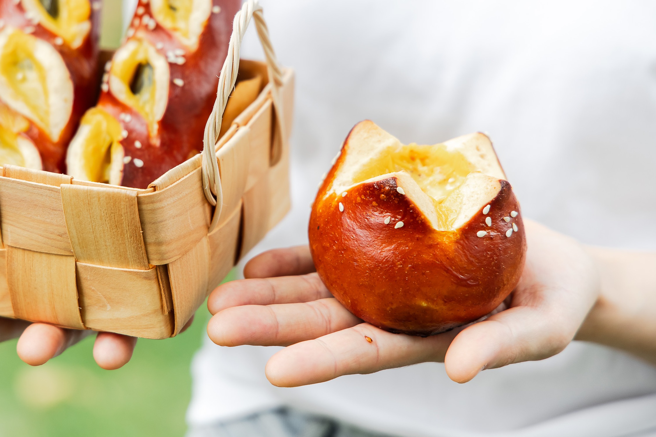 鸡胸肉玉米芝士碱水球（（预售产品，注意：同蛋糕一起拍下，只能选第三天一起配送，单独拍下默认发生鲜快递）