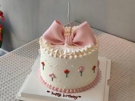 『时光清浅』甜美蝴蝶结蛋糕