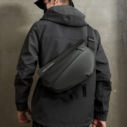 【秋冬背包斜挎包男】大容量潮牌胸包男款斜跨轻便挎包男士骑行包腰包 商品图0
