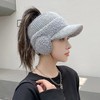 亲子款女神针织毛线空顶帽女秋冬季毛绒耳包护耳帽子户外运动保暖空顶扎马尾 商品缩略图3