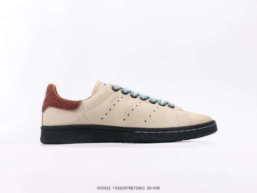 阿迪达斯adidas低帮休闲运动板鞋IH3432男女鞋 商品图1