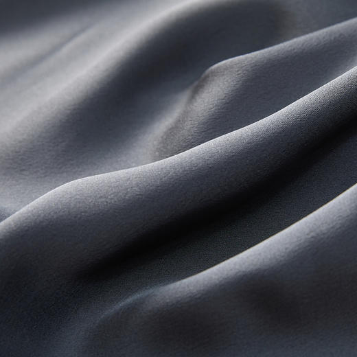 谜底吊带上衣女士2025春季新款V领百搭纽扣装饰无袖上衣255MN3002 商品图3