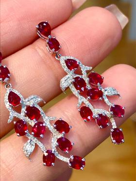 4.2ct刻面红宝石耳坠