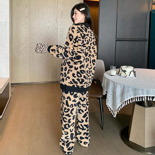 【甜美性感❗️豹纹珊瑚绒睡衣】高颜值可萌可盐，沉睡的“吸睛体"❗️少女女款冬季加绒加厚新款法兰绒秋冬款家居服 商品图5