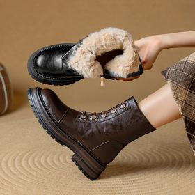 【预售5天】超轻鞋底~冬日暖阳切尔西厚底马丁靴女徽章金属扣真皮侧拉链短靴NJMK&K1265M