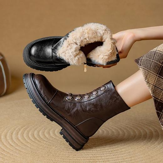 【预售5天】超轻鞋底~冬日暖阳切尔西厚底马丁靴女徽章金属扣真皮侧拉链短靴NJMK&K1265M 商品图0