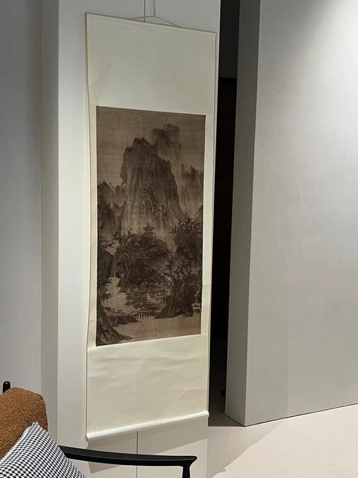 特别推荐：《宋 李成 萧寺晴峦图》全画尺寸为190cm60×，画心尺寸为纵111.4CM*56CM。售价228元 商品图0