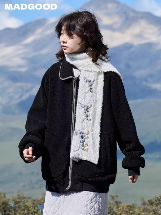 马得工地/MDGDSP244378/腊肠狗提花仿貂毛长围巾 商品图2