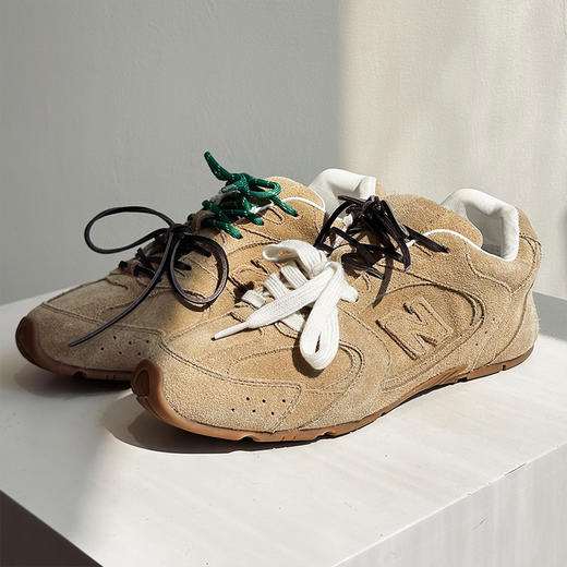 【顺丰包邮】35852 洛诗琳秋冬设计感撞色鞋带休闲德训鞋女524706 商品图1