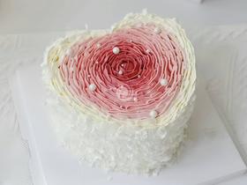 『怦然心动』心形生日蛋糕
